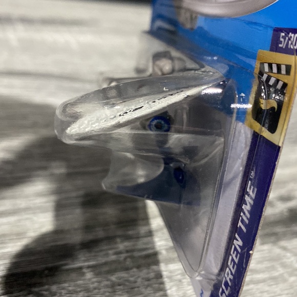 Hot Wheels | Screen Time #5 of 10: Star Trek U.S.S. Enterprise NCC-1701 - Picture 6 of 9